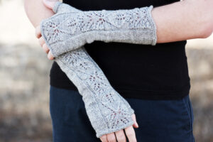 Frosted Vine Mitts