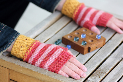 springy mitts by Romi Hill