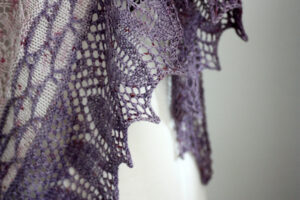 Falderal shawl pattern by Romi